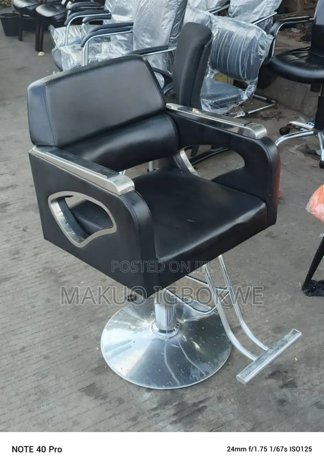 Executive Salon Barber Chair [Located in Lagos, Nationwide Delivery