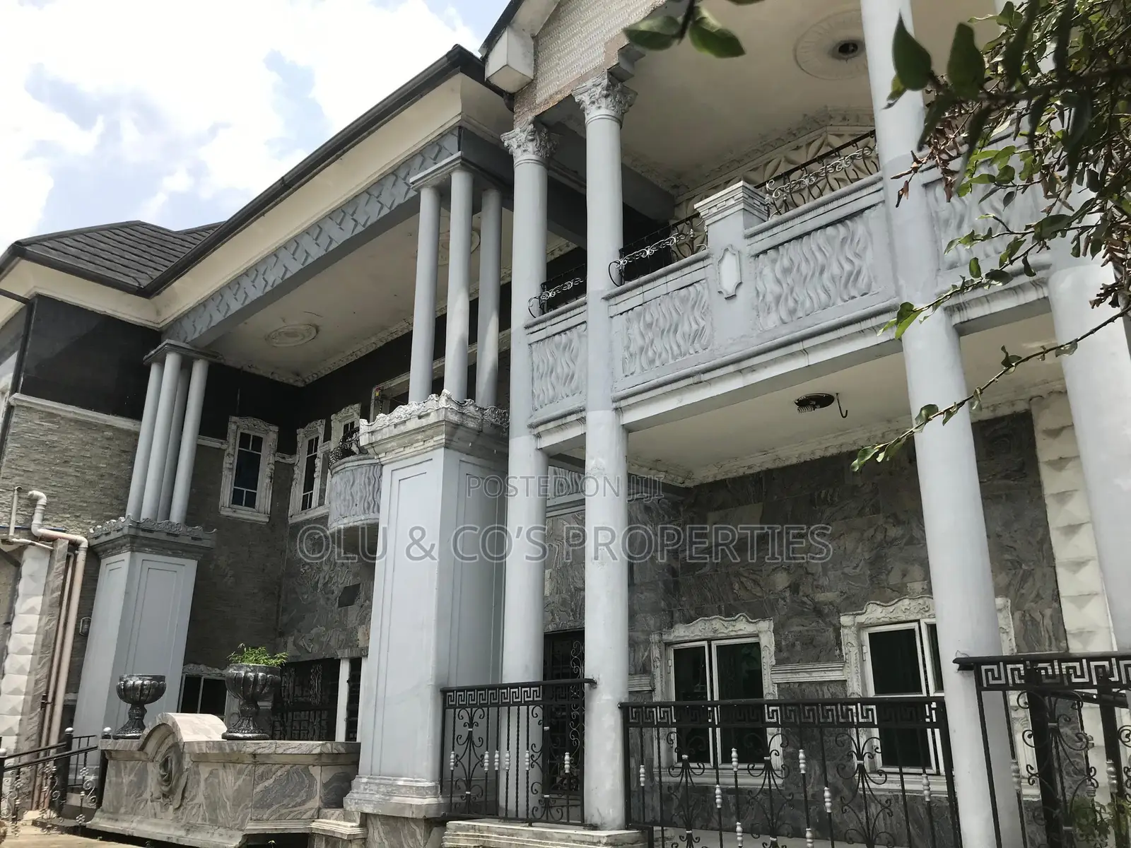 18bdrm Mansion in Port-Court for sale