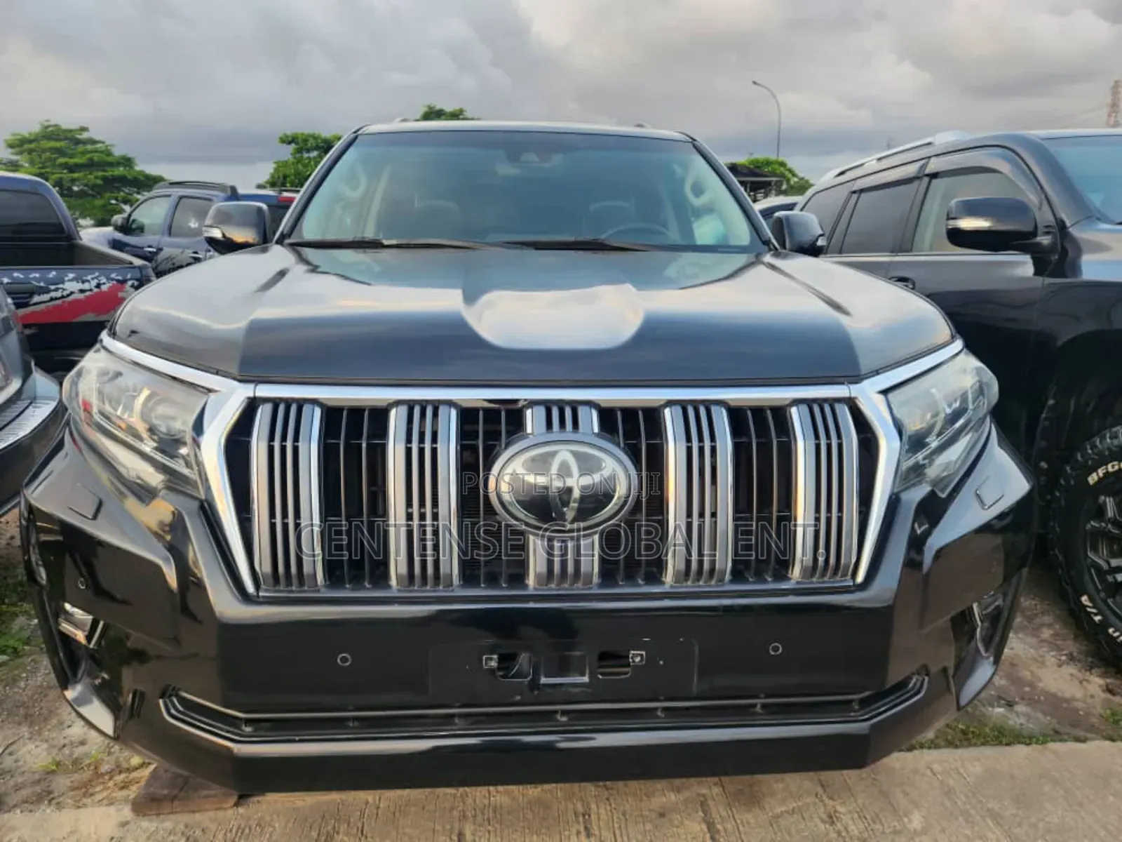 Toyota Land Cruiser Prado 2.7 2023 Black