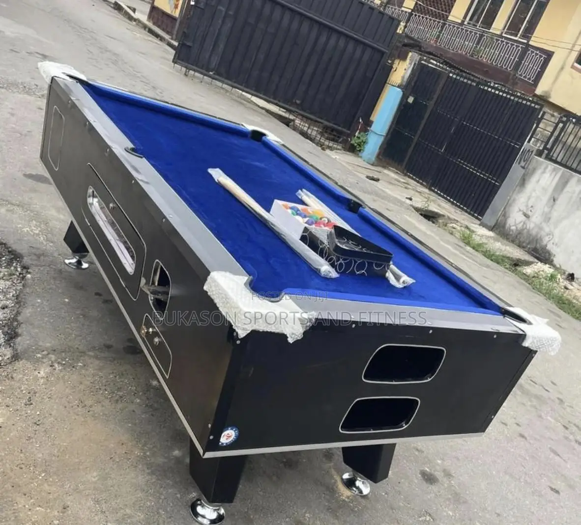 High Gloss Marble Snooker Selling With Accessories Like