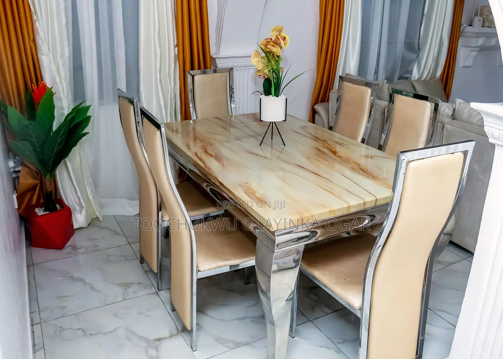 Charming 3-bedroom Duplex: Your Home Away From Home!