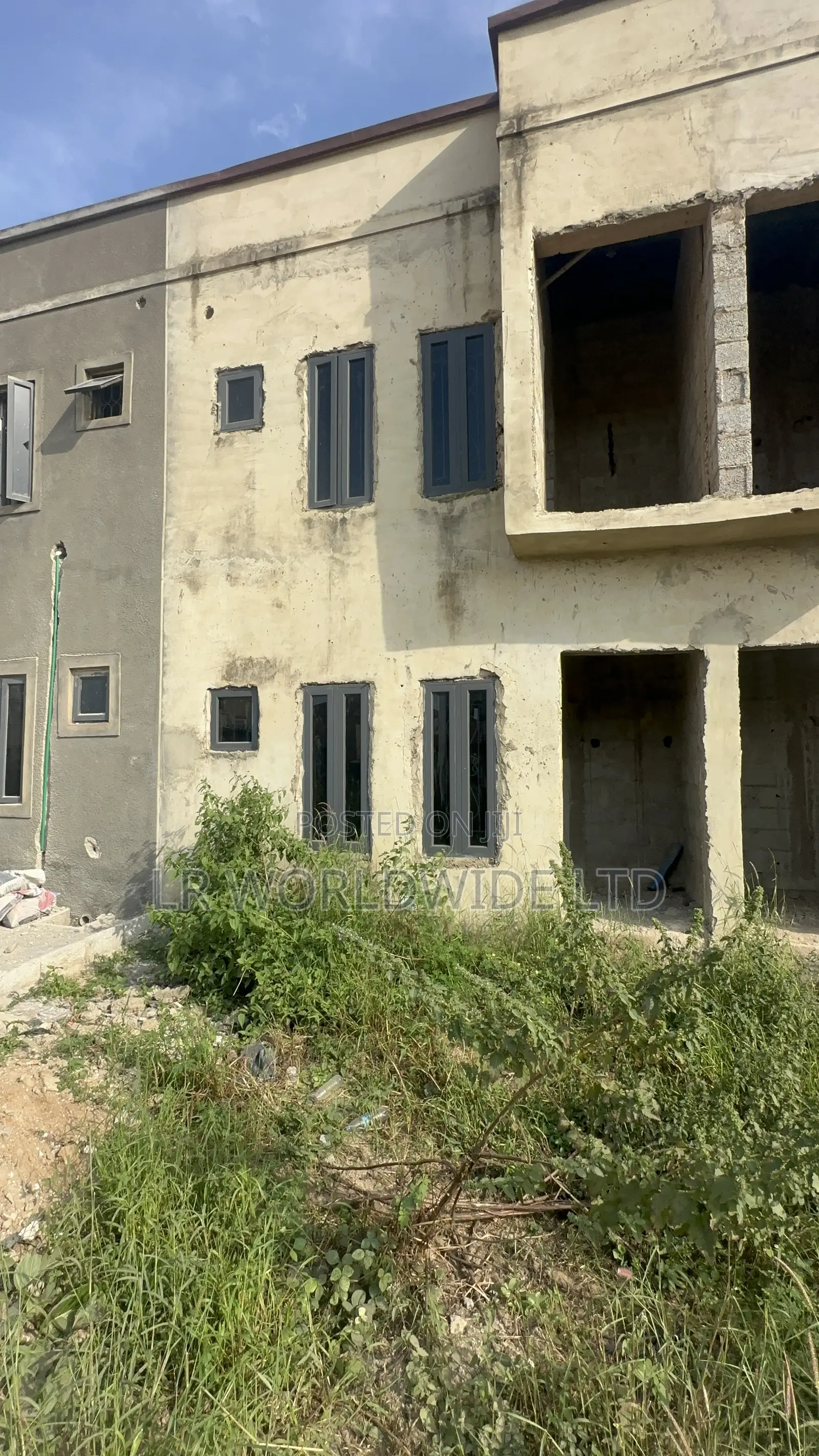 3bdrm Townhouse/Terrace in Apo District for sale