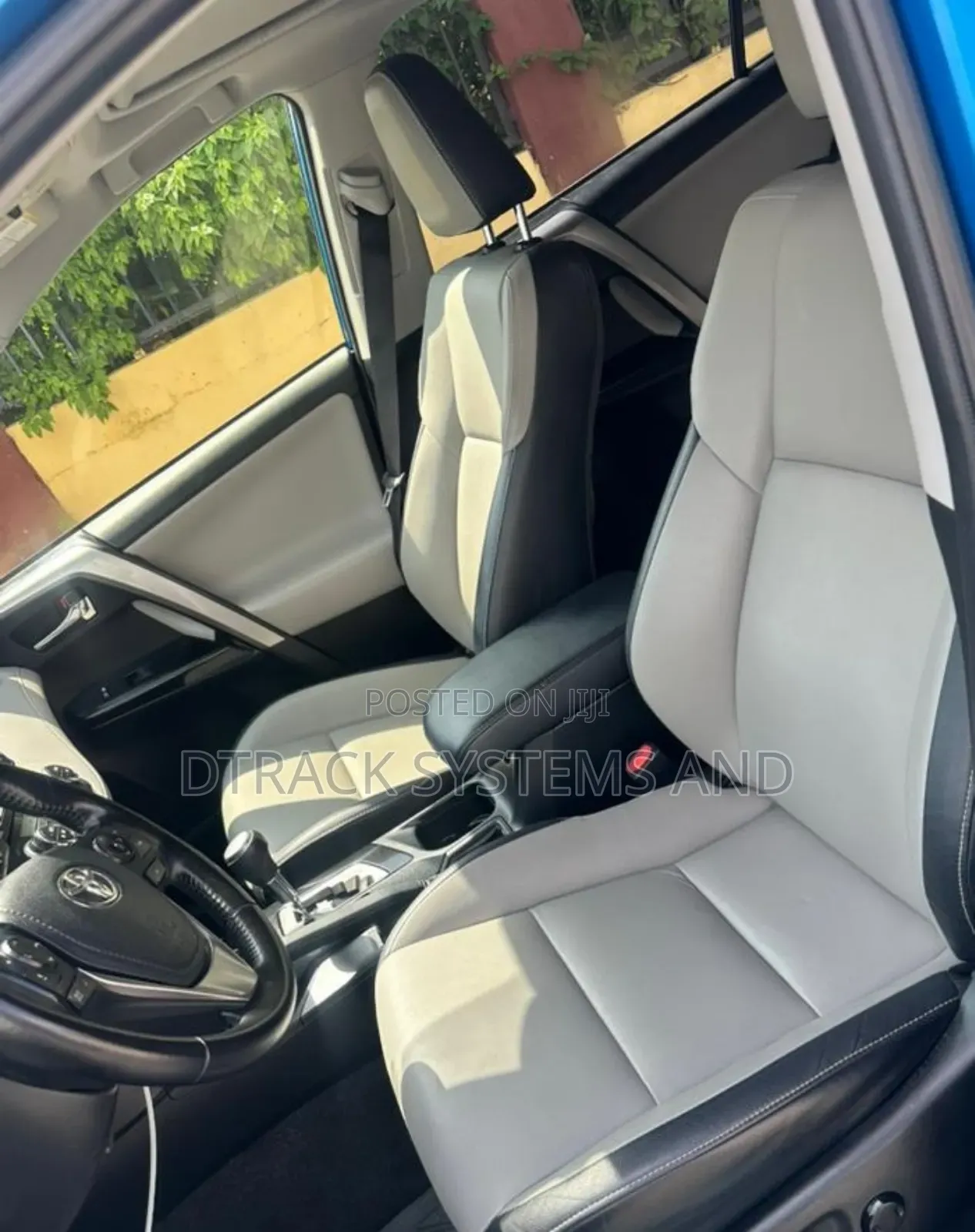 Toyota RAV4 Limited AWD (2.5L 4cyl 6A) 2016 Blue