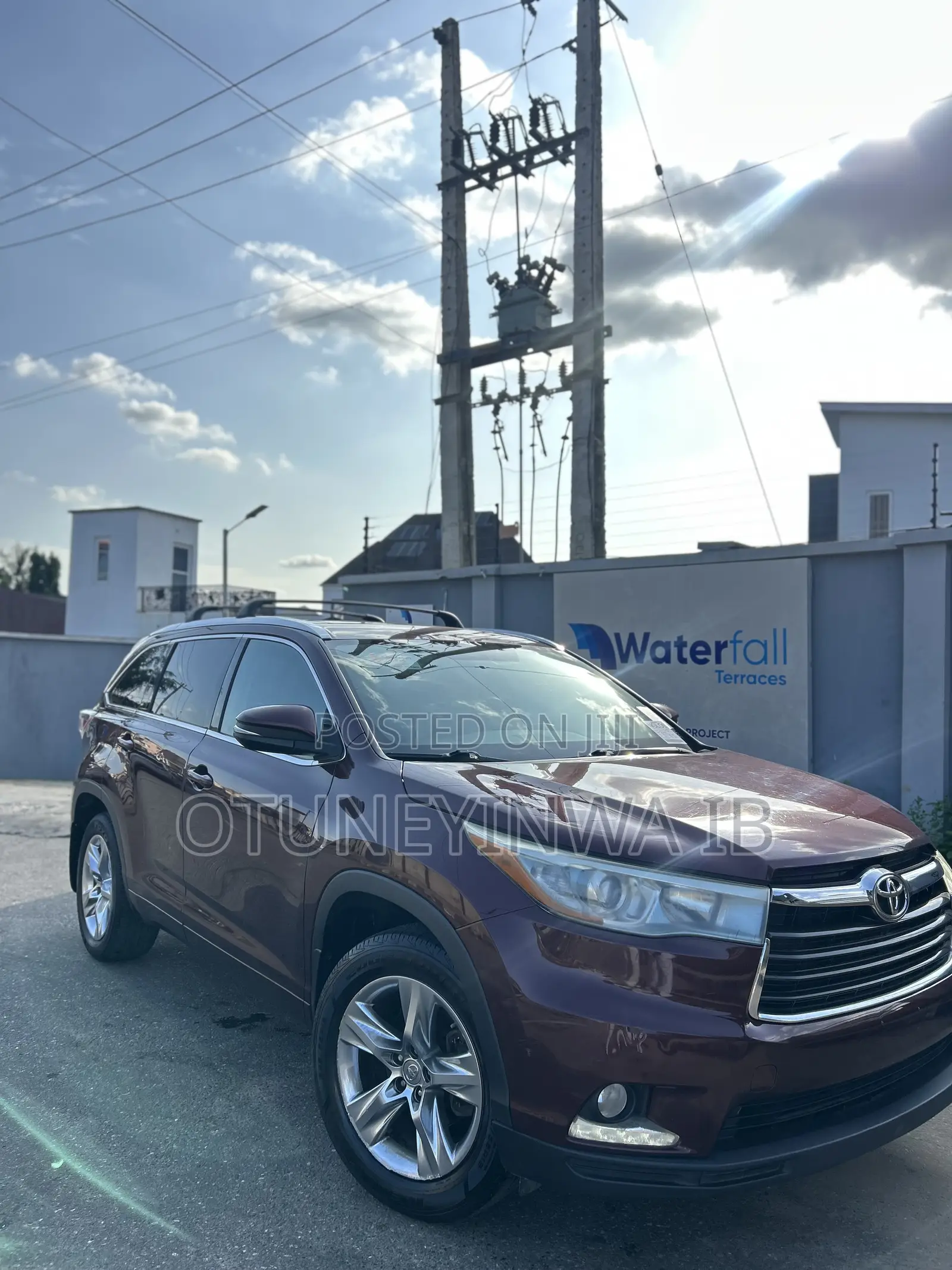 Toyota Highlander Limited 4dr SUV AWD (3.5L 6cyl 6A) 2014