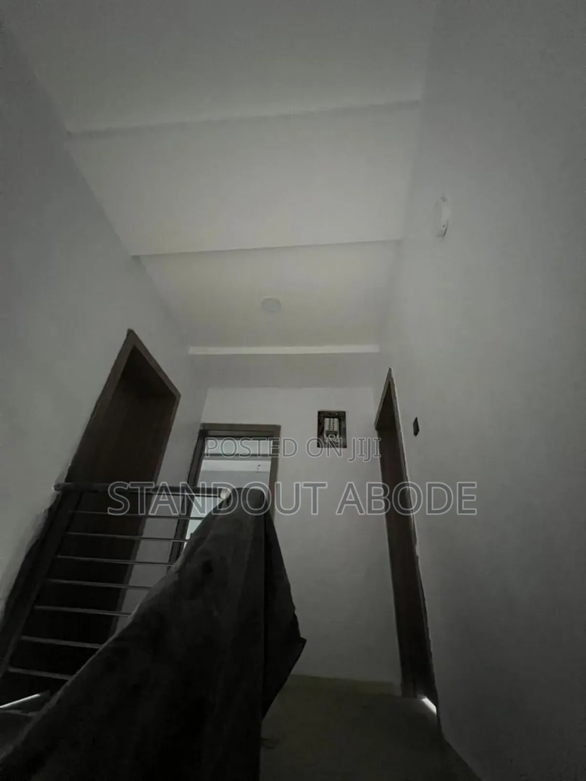 4bdrm Duplex in In An Estate, Akowonjo for sale