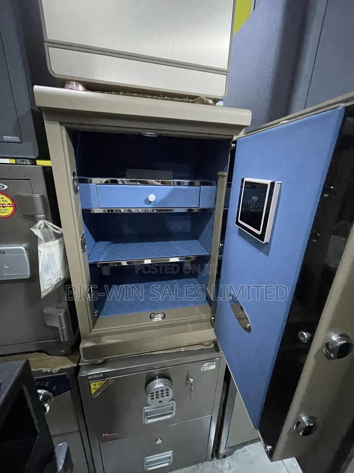 Smart Premium Safe