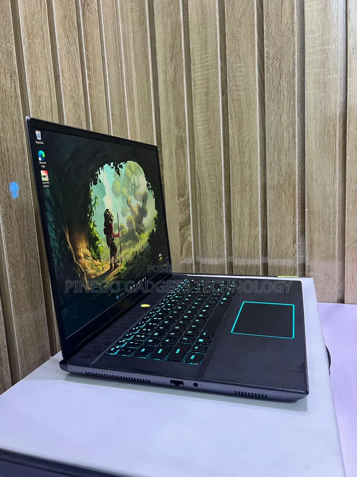 Laptop Dell Alienware M16 R2 16GB Intel Core Ultra 7 SSD 1T