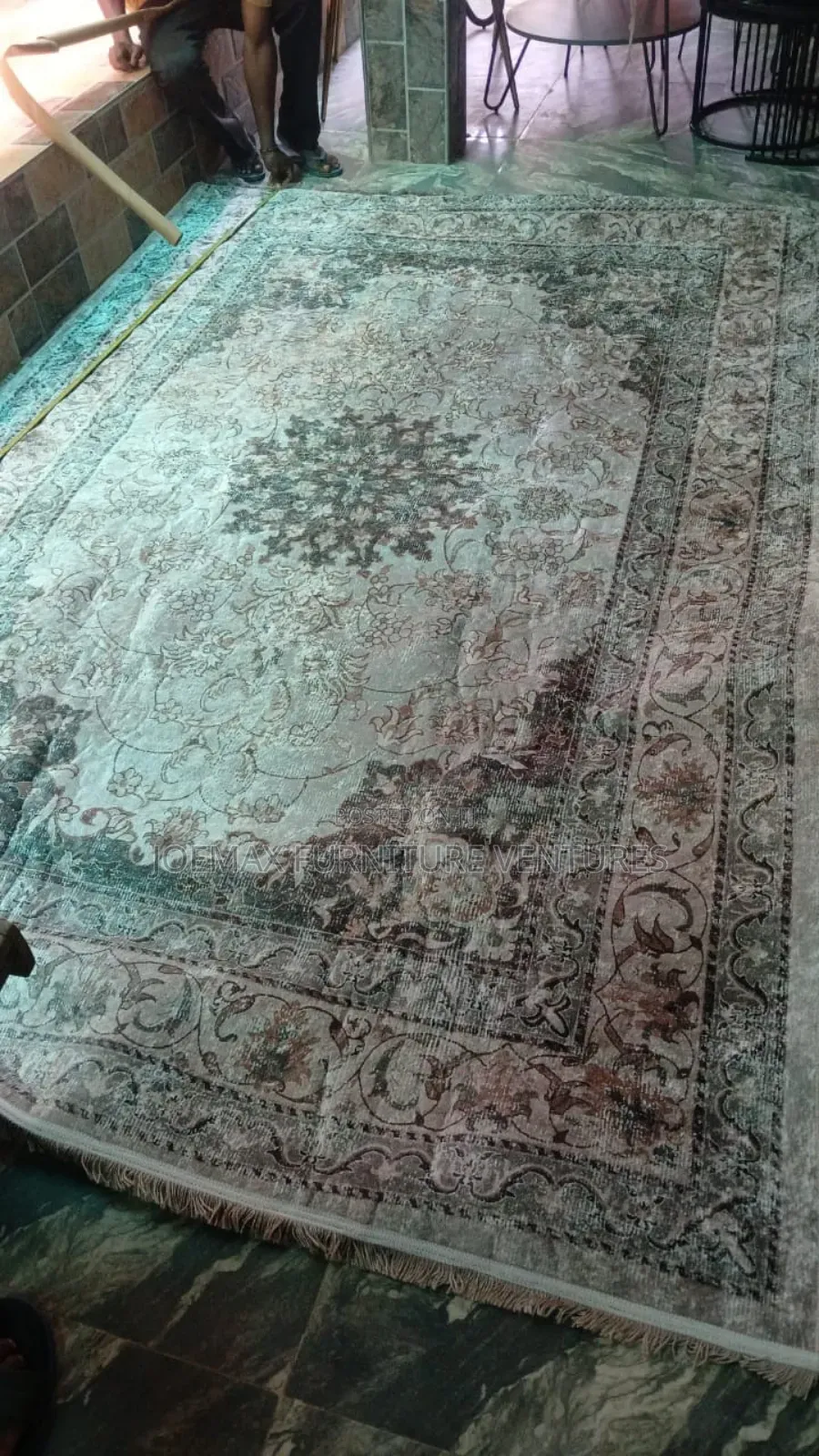 Luxury Living Room Designed Super Soft Royal Center Rug.