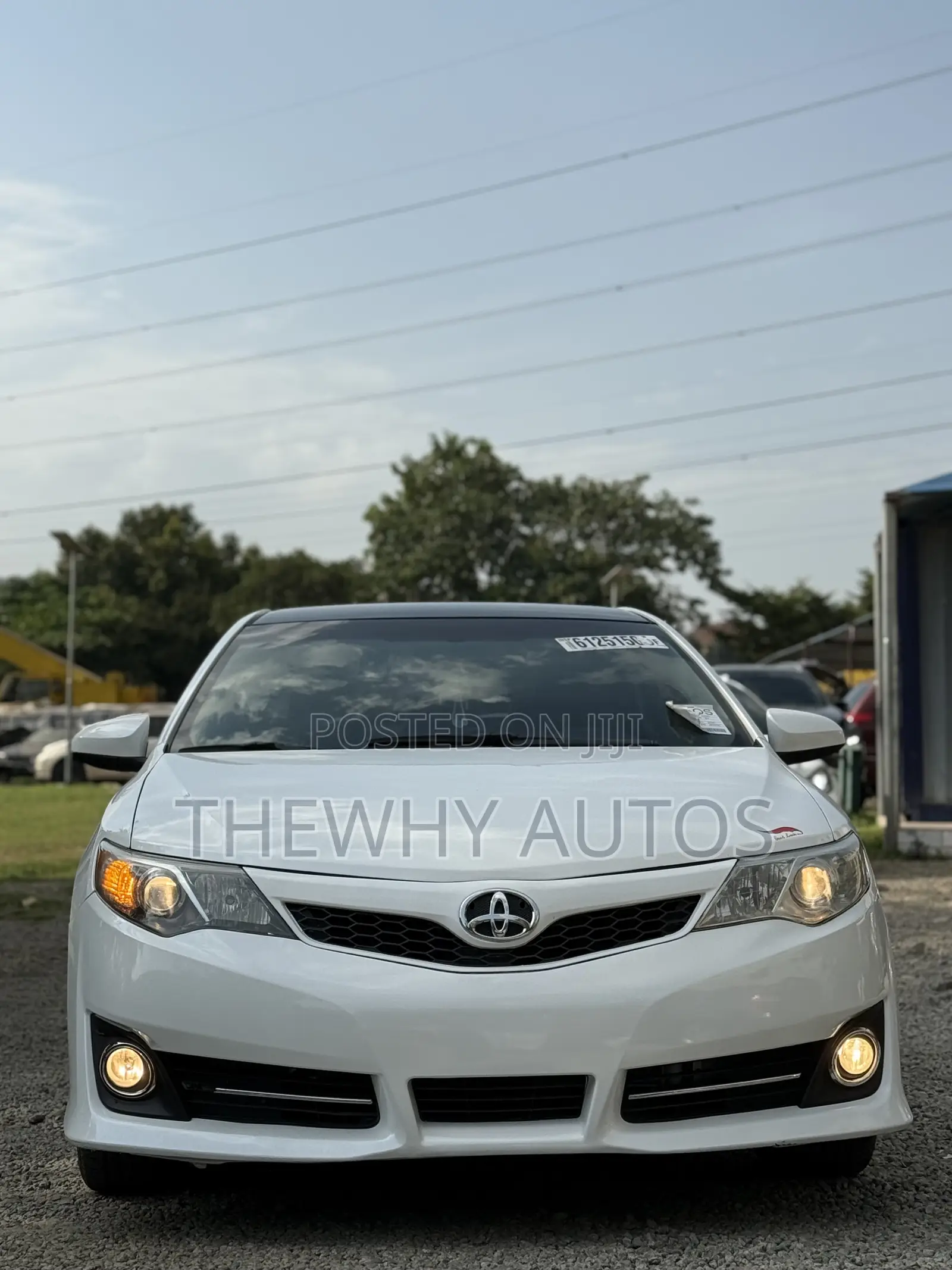 Toyota Camry SE 4dr Sedan (2.5L 4cyl 6A) 2013 White