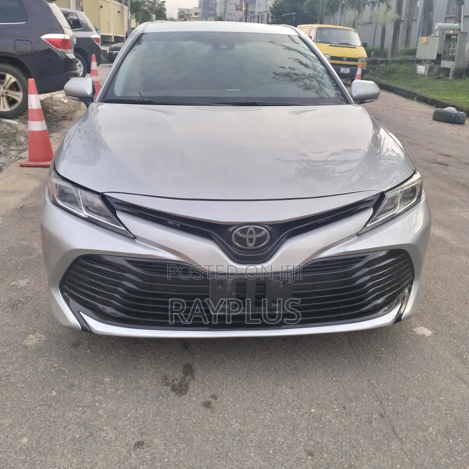 Toyota Camry LE FWD (2.5L 4cyl 8AM) 2018 Silver