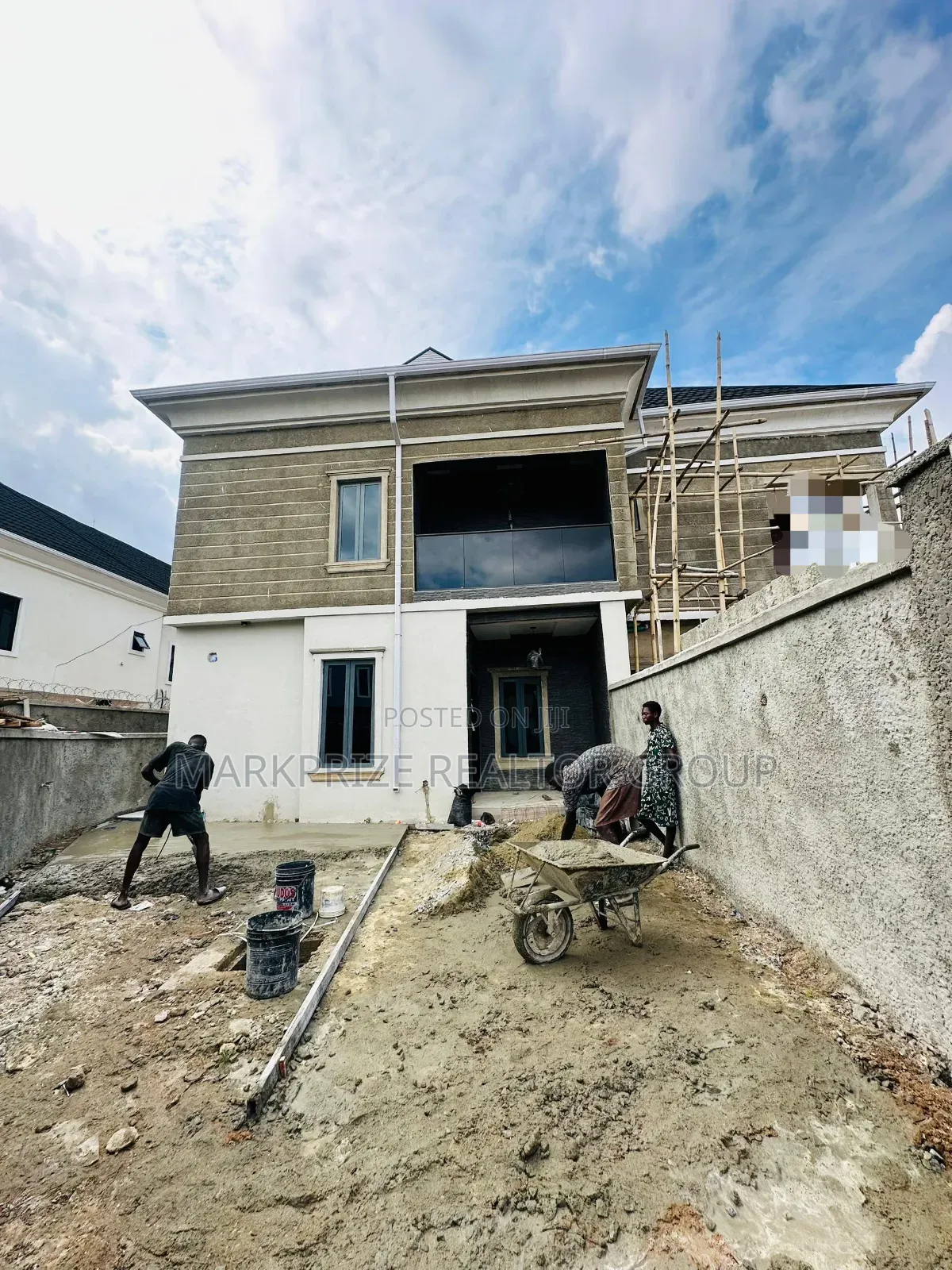 4bdrm Duplex in Oko-Oba for sale