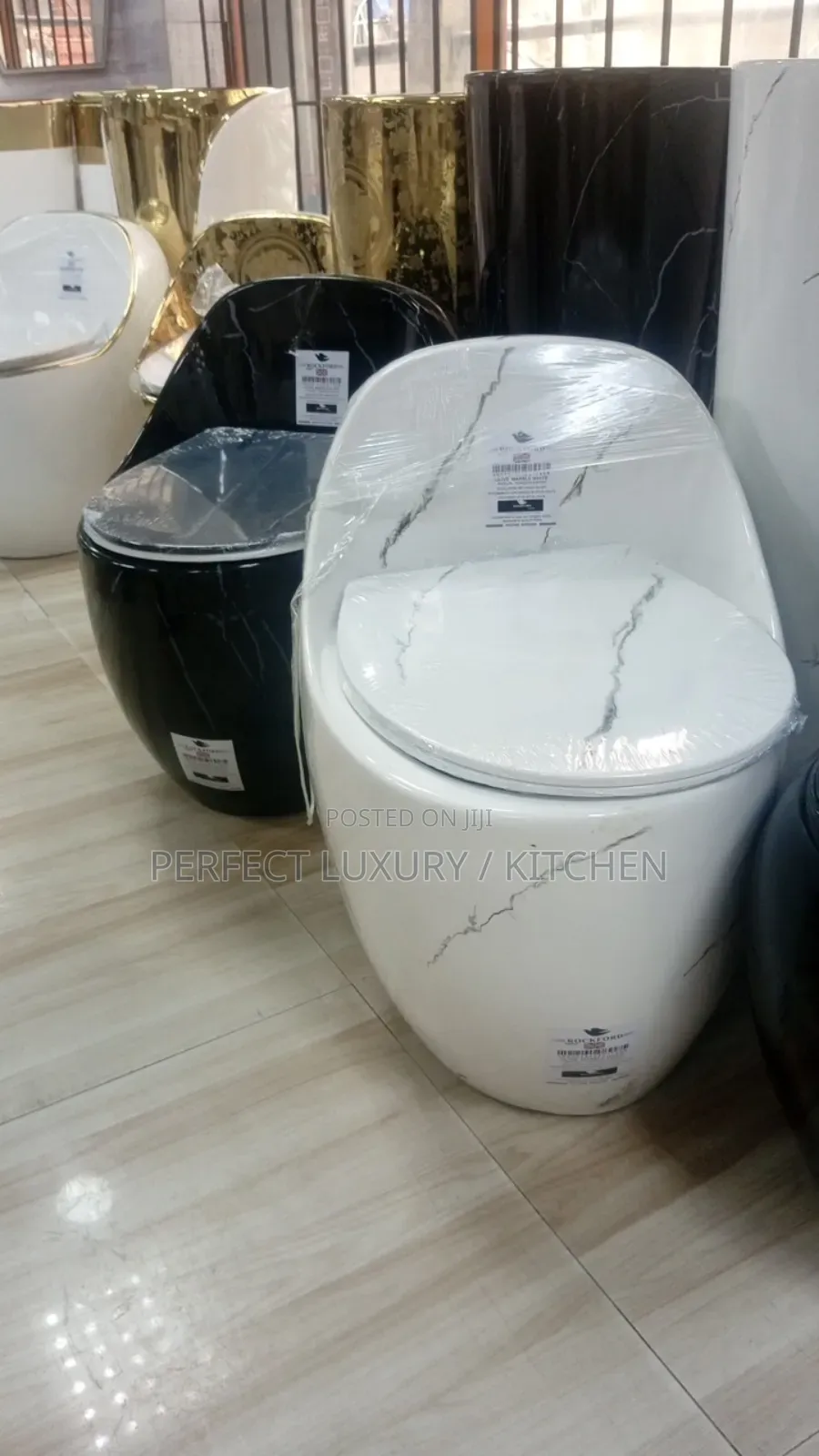 Plain/Design Smart Luxury W.C Water Closet 