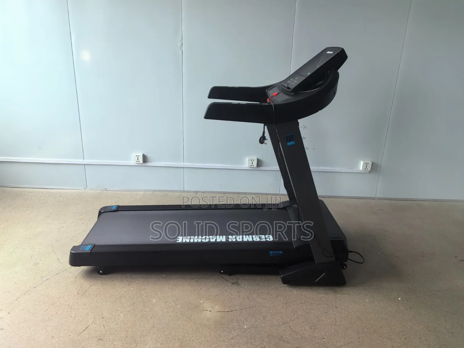 Heavy Duty 5 Hp Treadmill German Machine Maximum User Weight Is 150kg