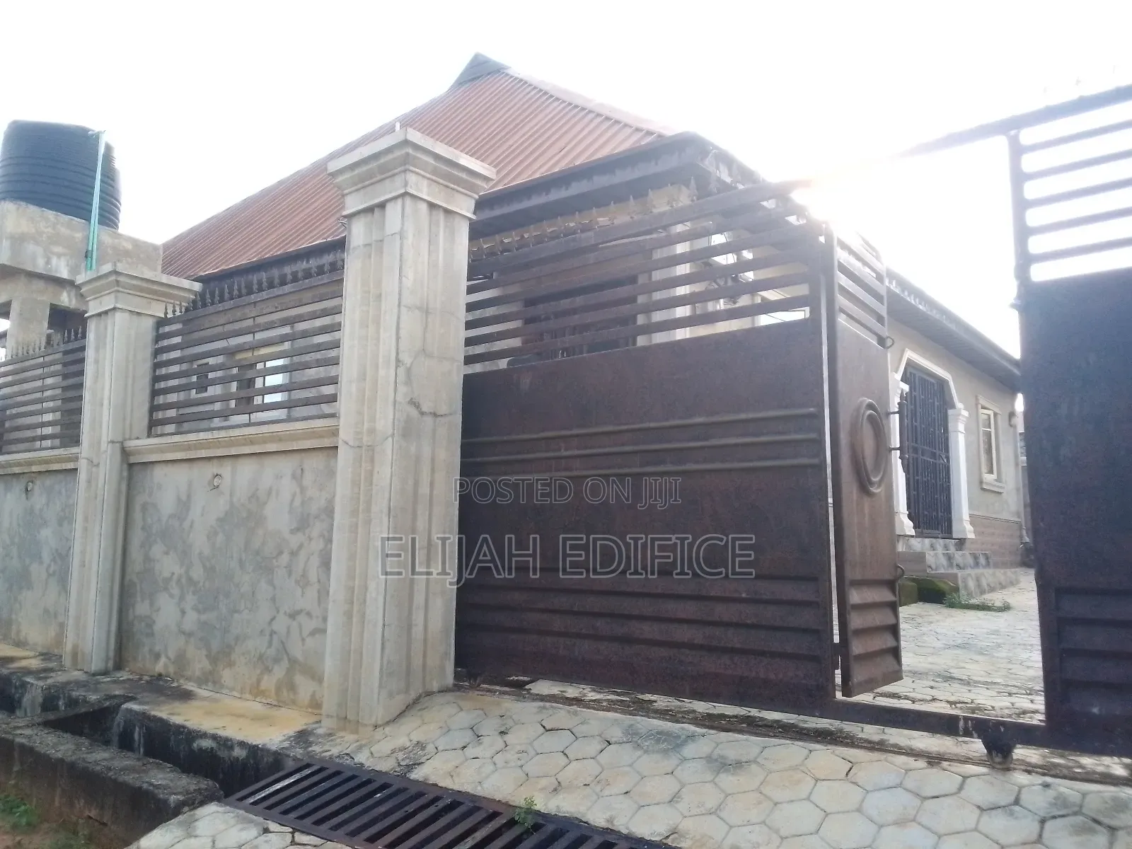 Furnished 3bdrm Bungalow in Parkview, Ikorodu for sale
