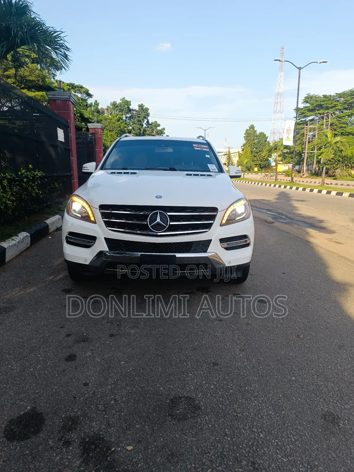 Mercedes-Benz M Class ML350 4MATIC 4dr SUV AWD (3.5L 6cyl 7A) 2014