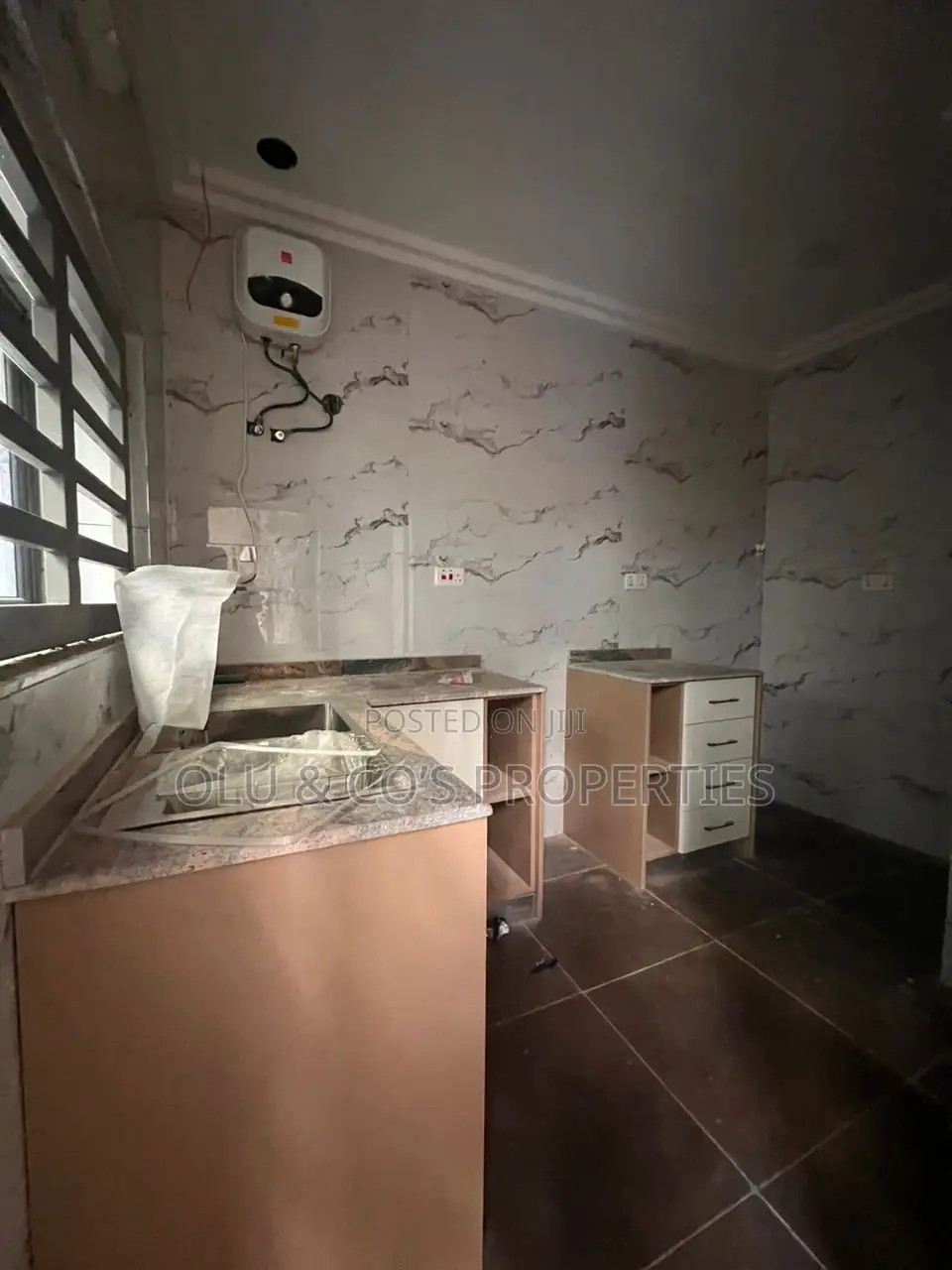 2bdrm Block of Flats in Utako for rent