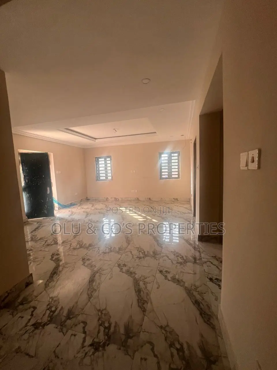 2bdrm Block of Flats in Utako for rent