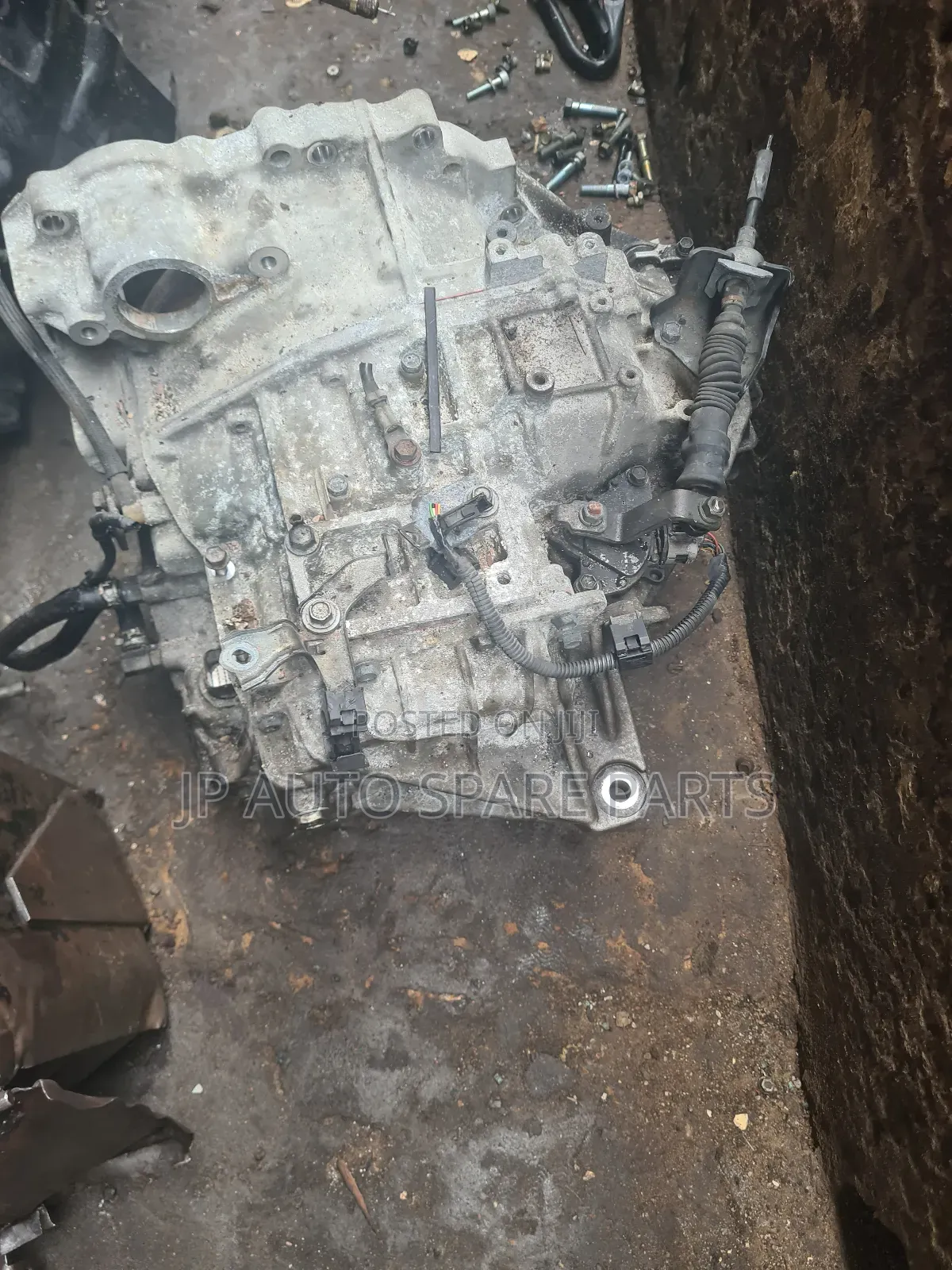 Toyota Venza Japan Gear Box 22pin