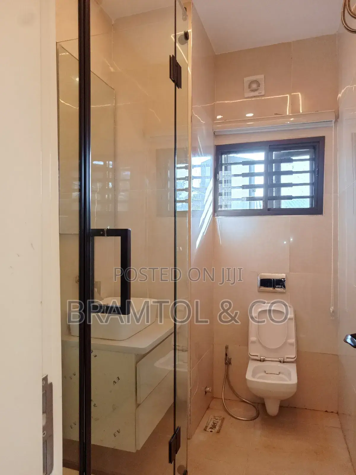Furnished 3bdrm Block of Flats in Maitama for rent