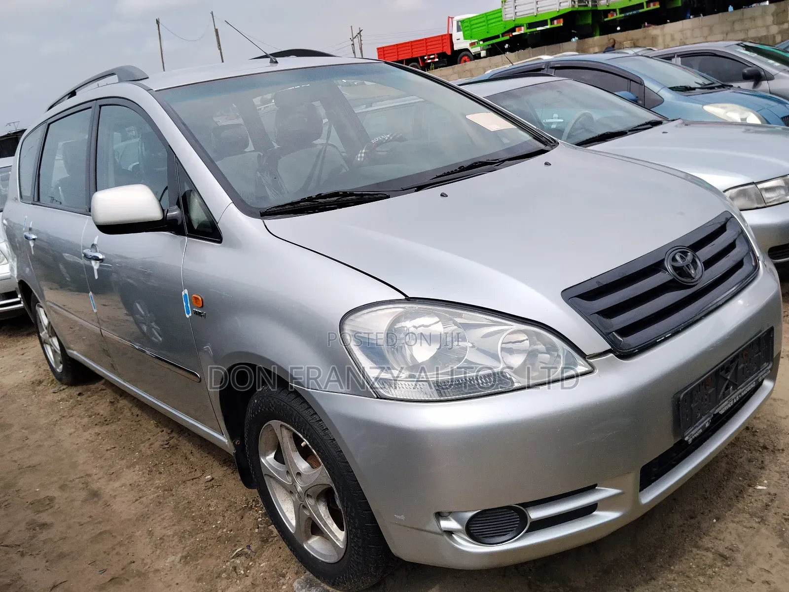 Toyota Avensis Verso 2.0 Petrol 2007 Silver
