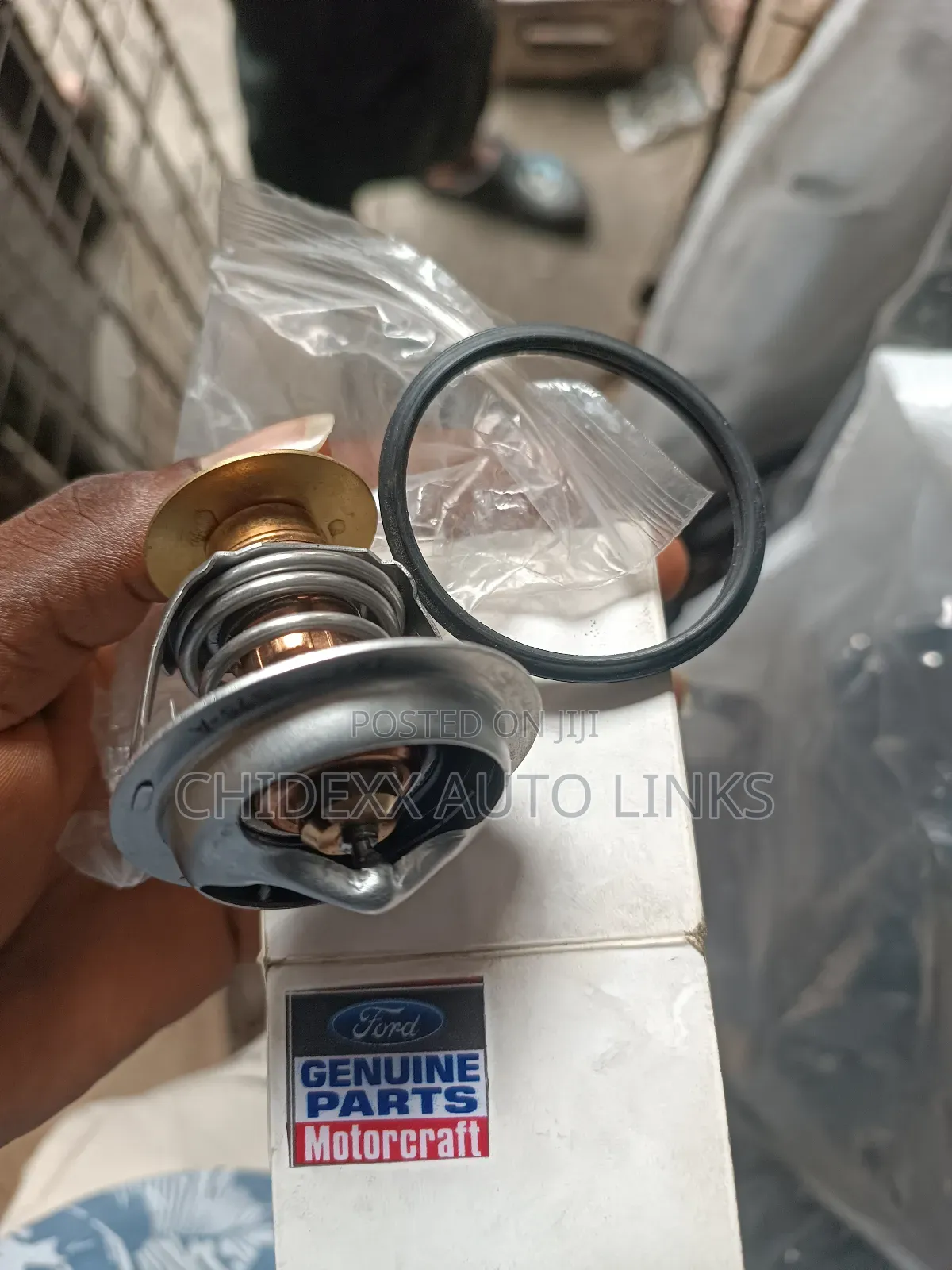 Thermostat Ford Edge Explorer 2013 14 19
