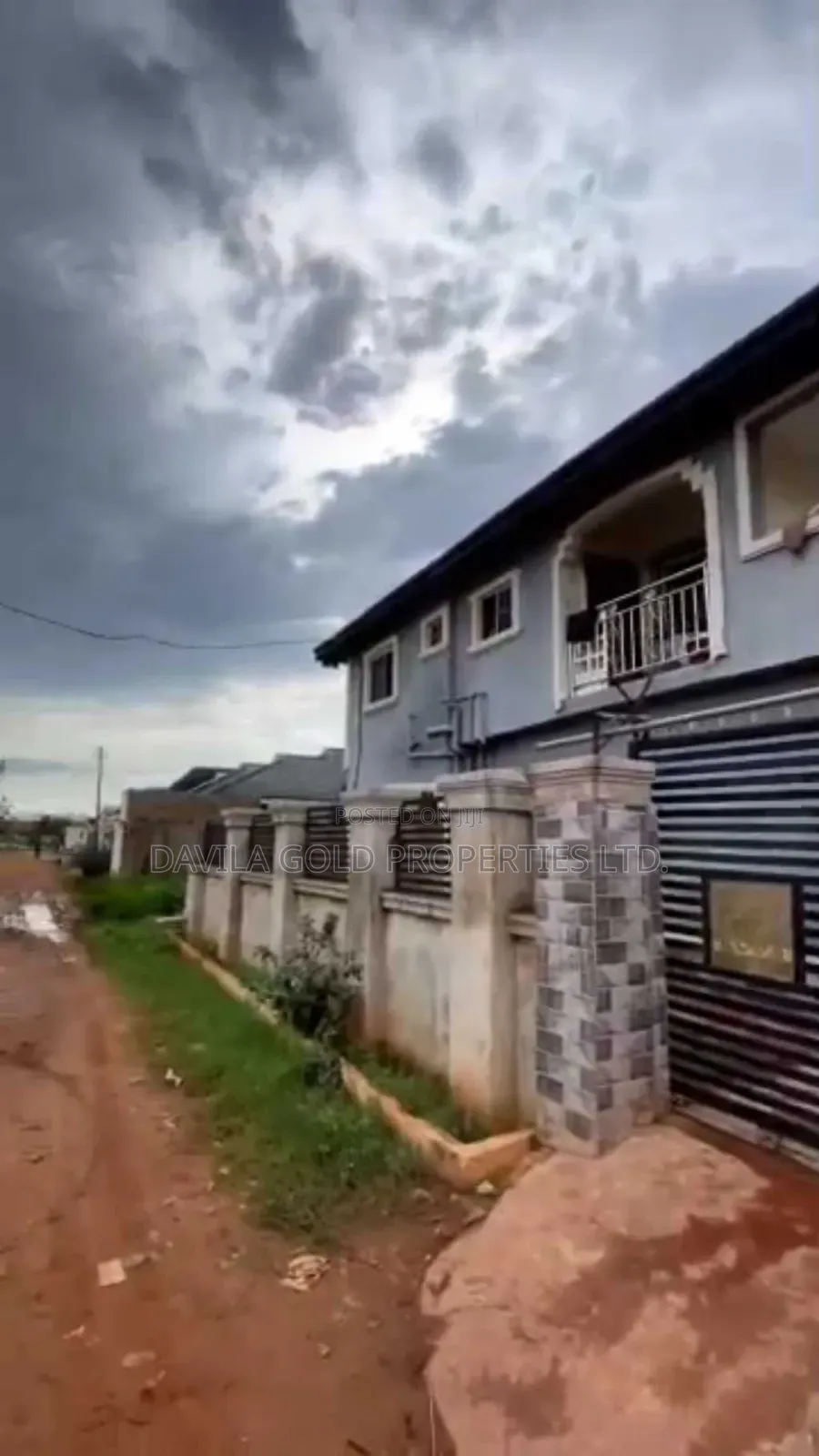 12bdrm Block of Flats in Benin City for sale