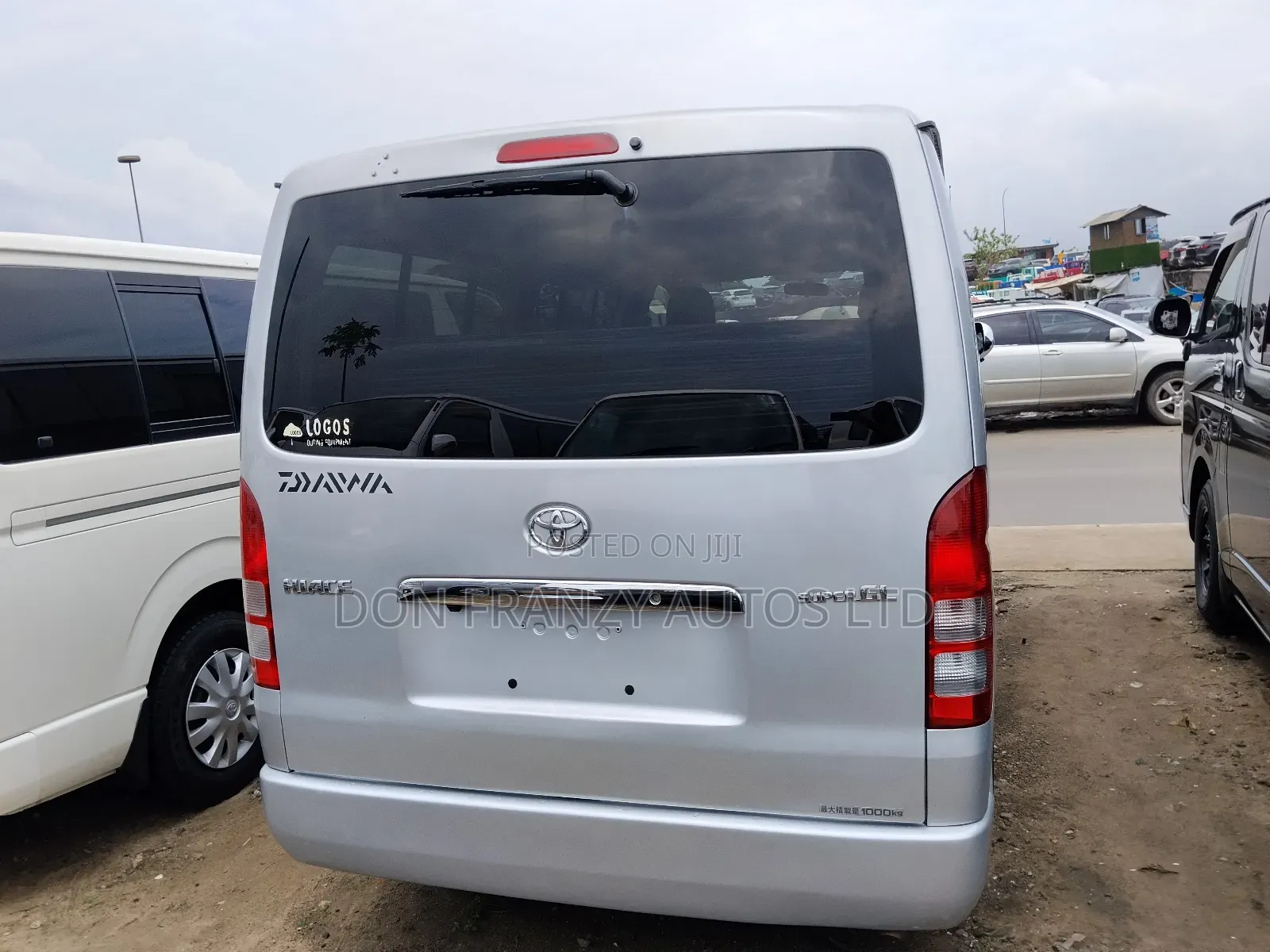 Toyota HiAce 2010 Silver