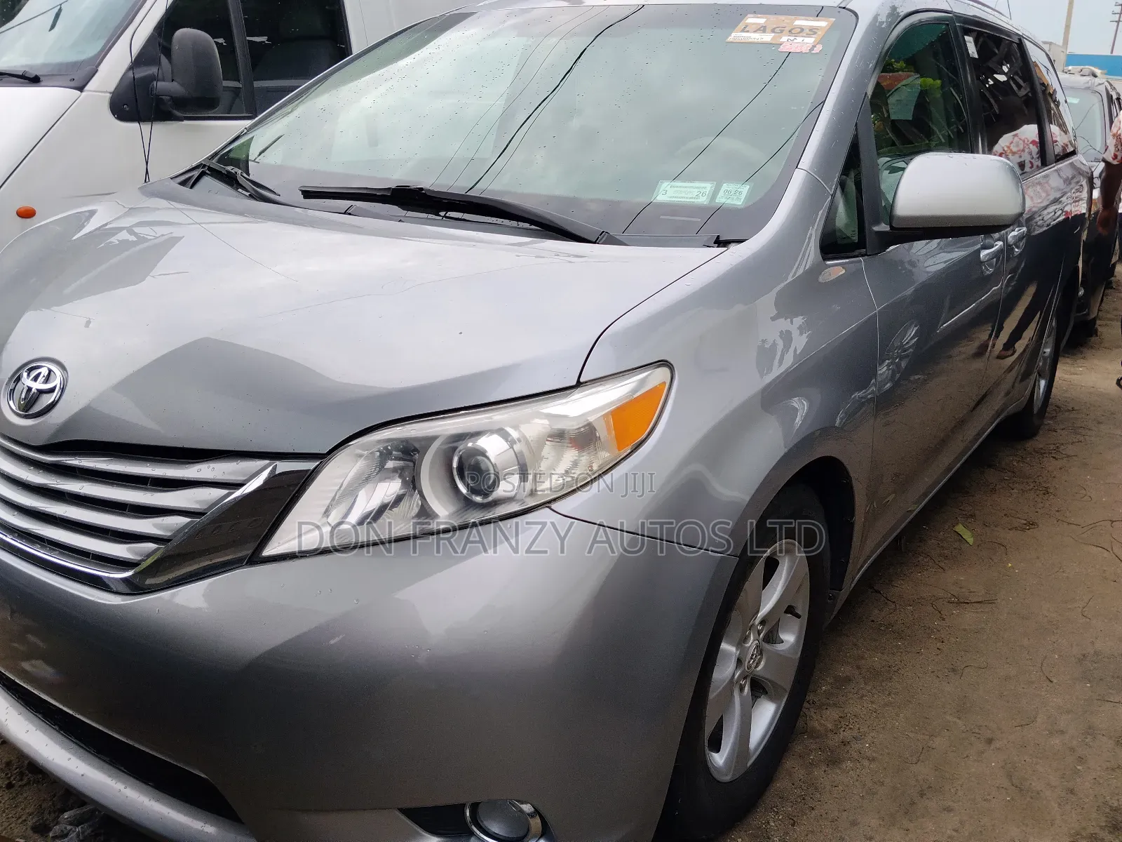 Toyota Sienna LE 7 Passenger 2012 Silver