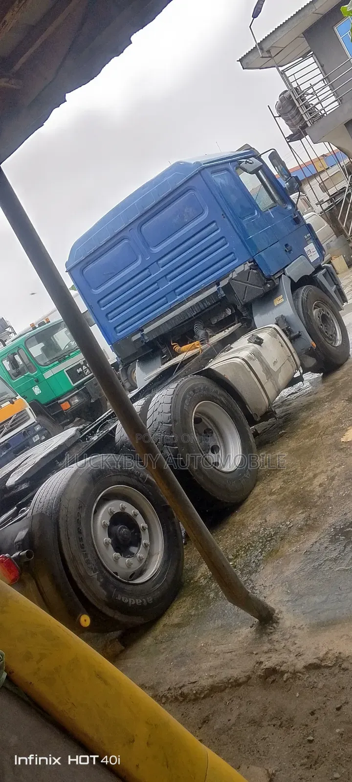 Man Diesel 8 Tires Trailer Head