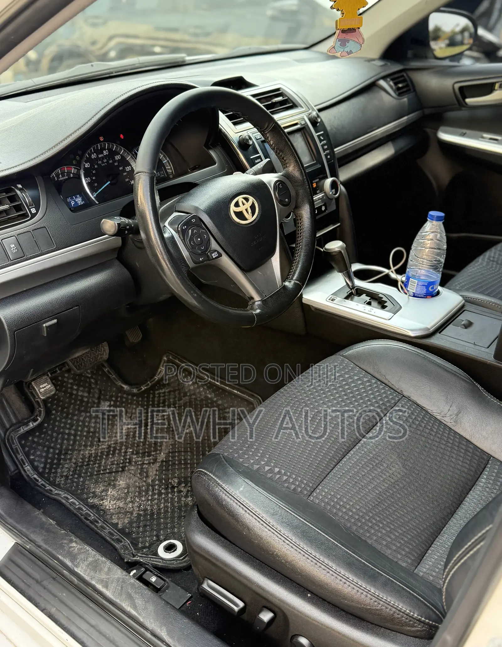 Toyota Camry SE 4dr Sedan (2.5L 4cyl 6A) 2013 White