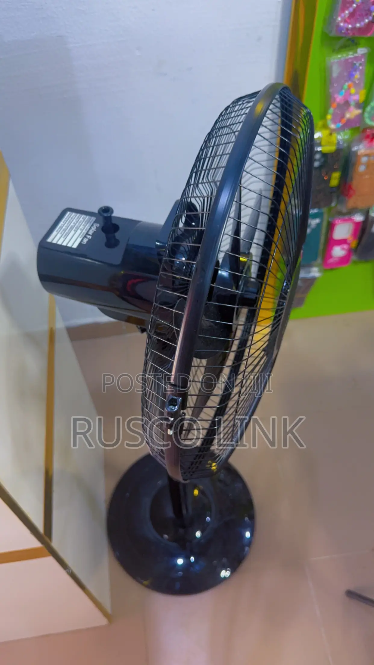 16 Inches Rechargeable Solar Fan