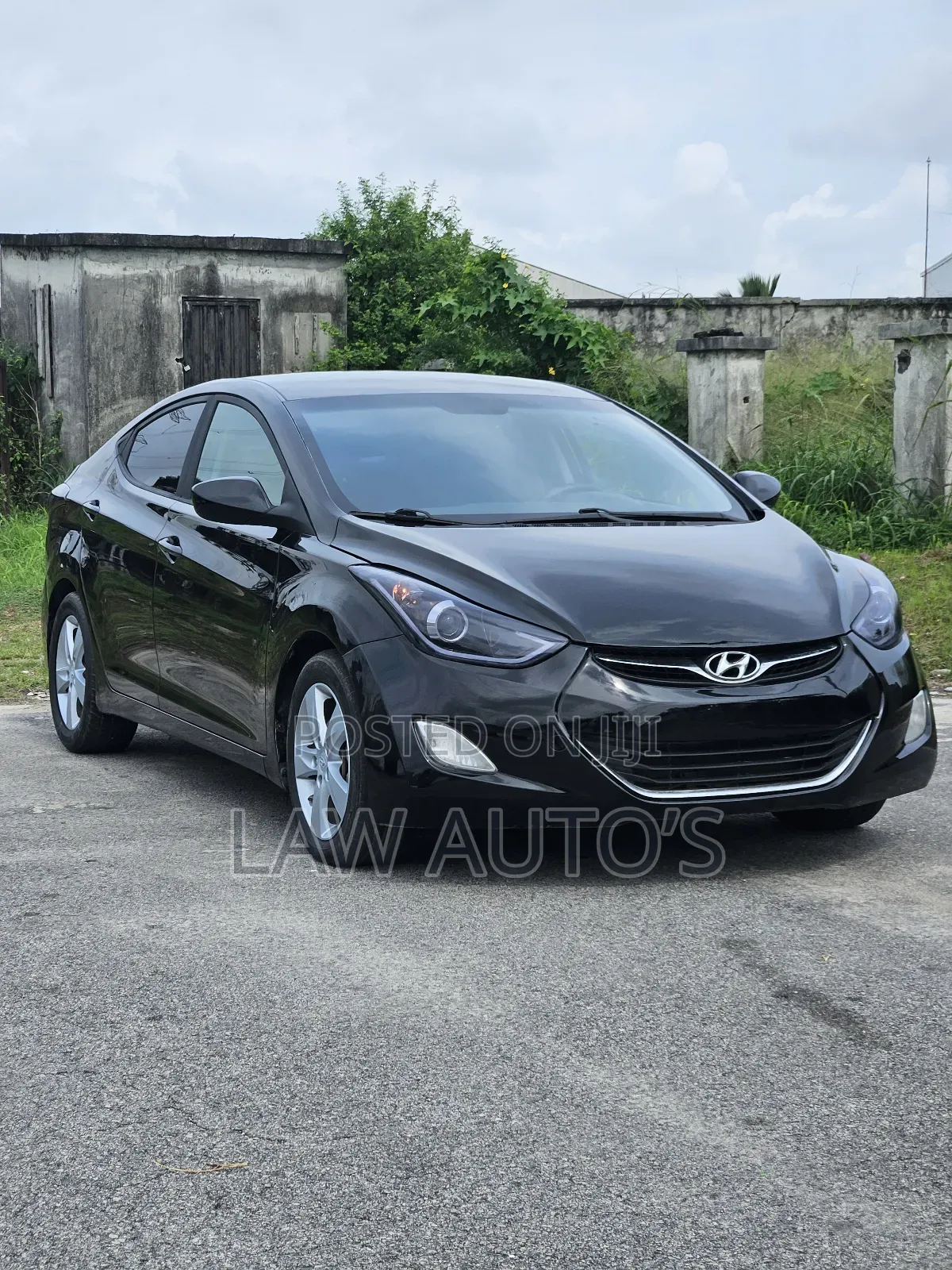Hyundai Elantra Limited Sedan FWD (1.8L 4cyl 6A) 2013 Black
