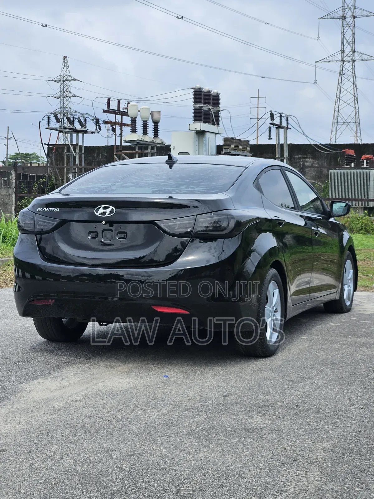 Hyundai Elantra Limited Sedan FWD (1.8L 4cyl 6A) 2013 Black