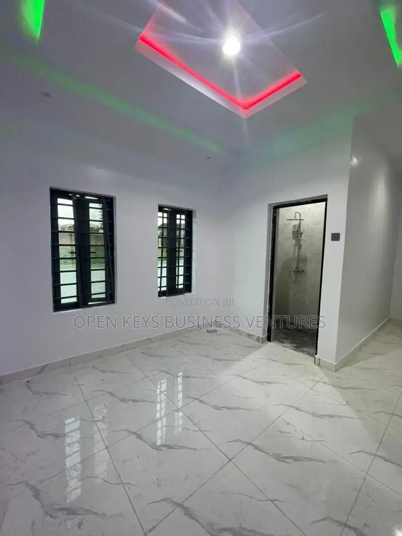 Furnished 3bdrm Bungalow in Alao Akala Estate, Akobo for sale