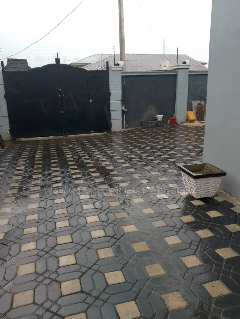Furnished 4bdrm Bungalow in Bcga, Idishin for sale