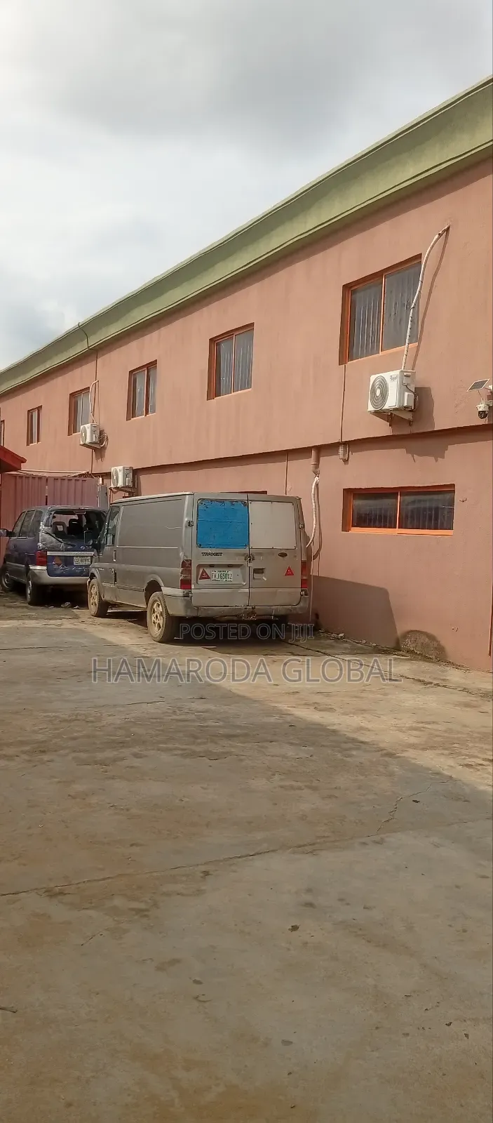 Functional Filling Station With Supermarket