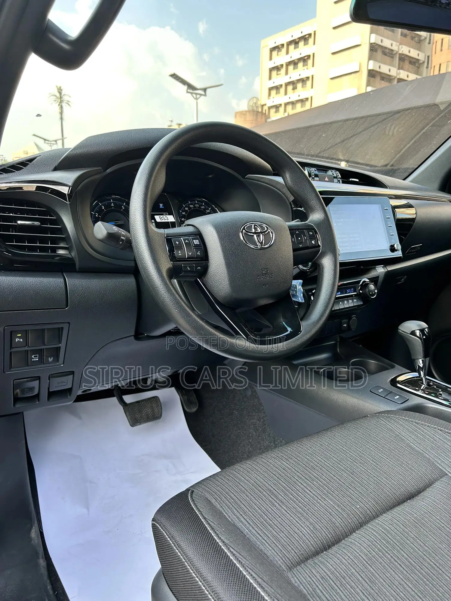 New Toyota Hilux 2025 Black