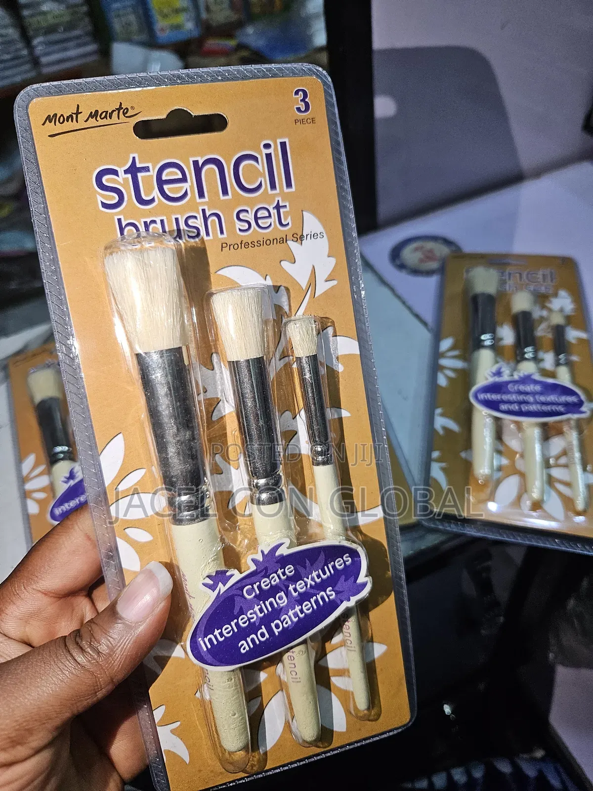 Stencil Artist Brush Set [ 3pcs Inside ]