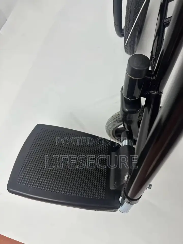 Top Durable Manual Wheelchair (Large Rear Wheels Handle Brakes)