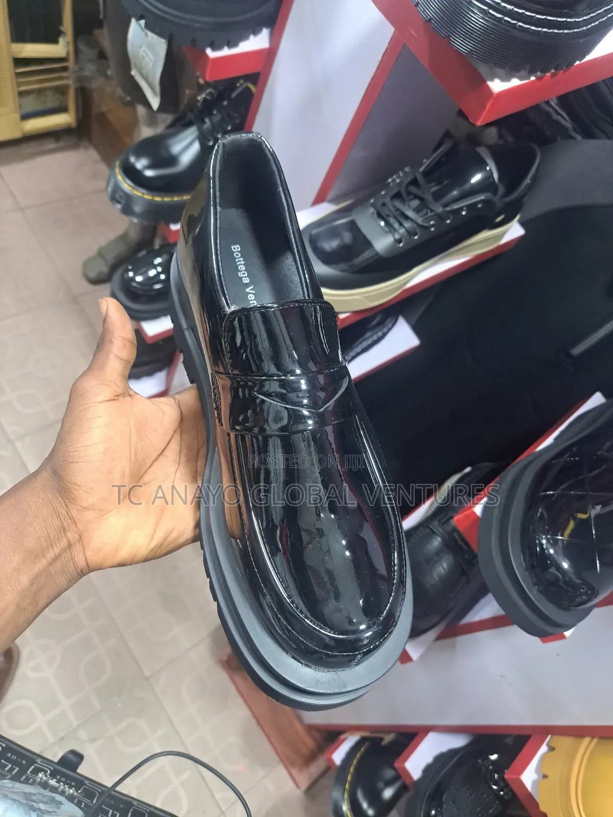 Men Bottega Veneta Leather Shoe