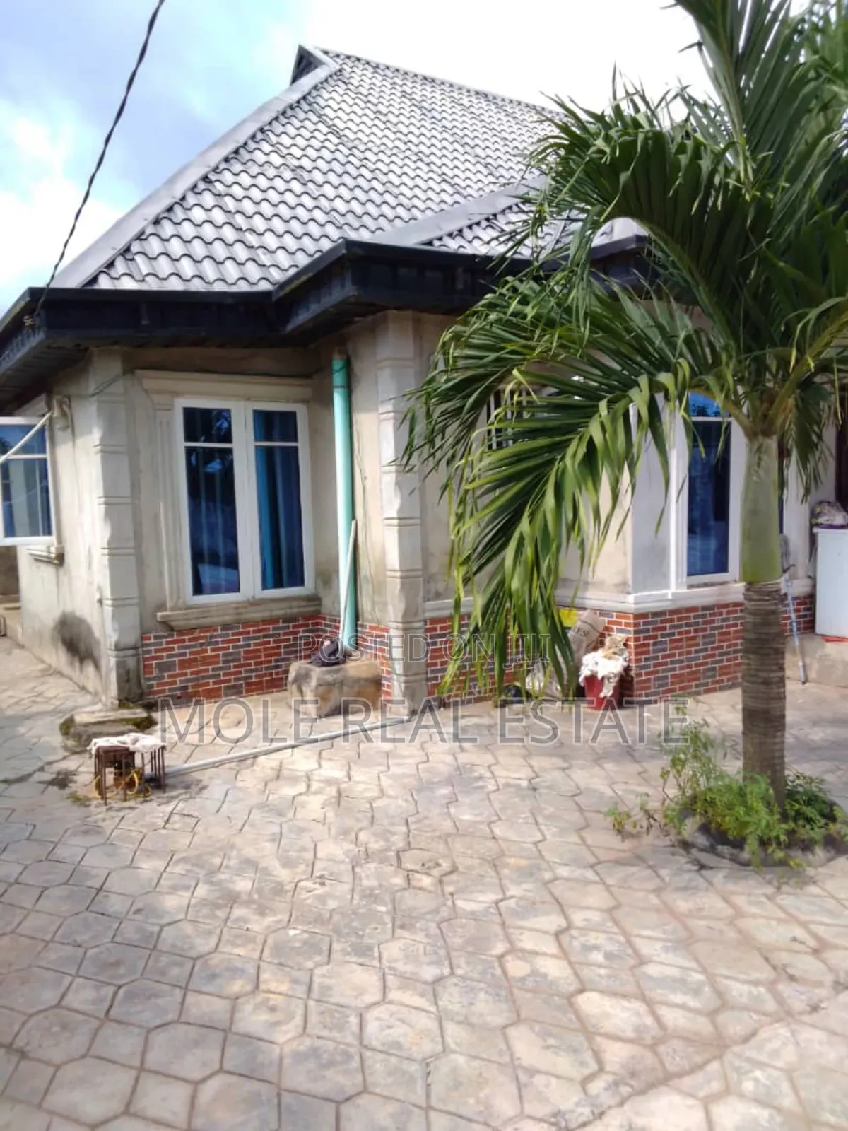 Furnished 4bdrm Bungalow in Ota for sale