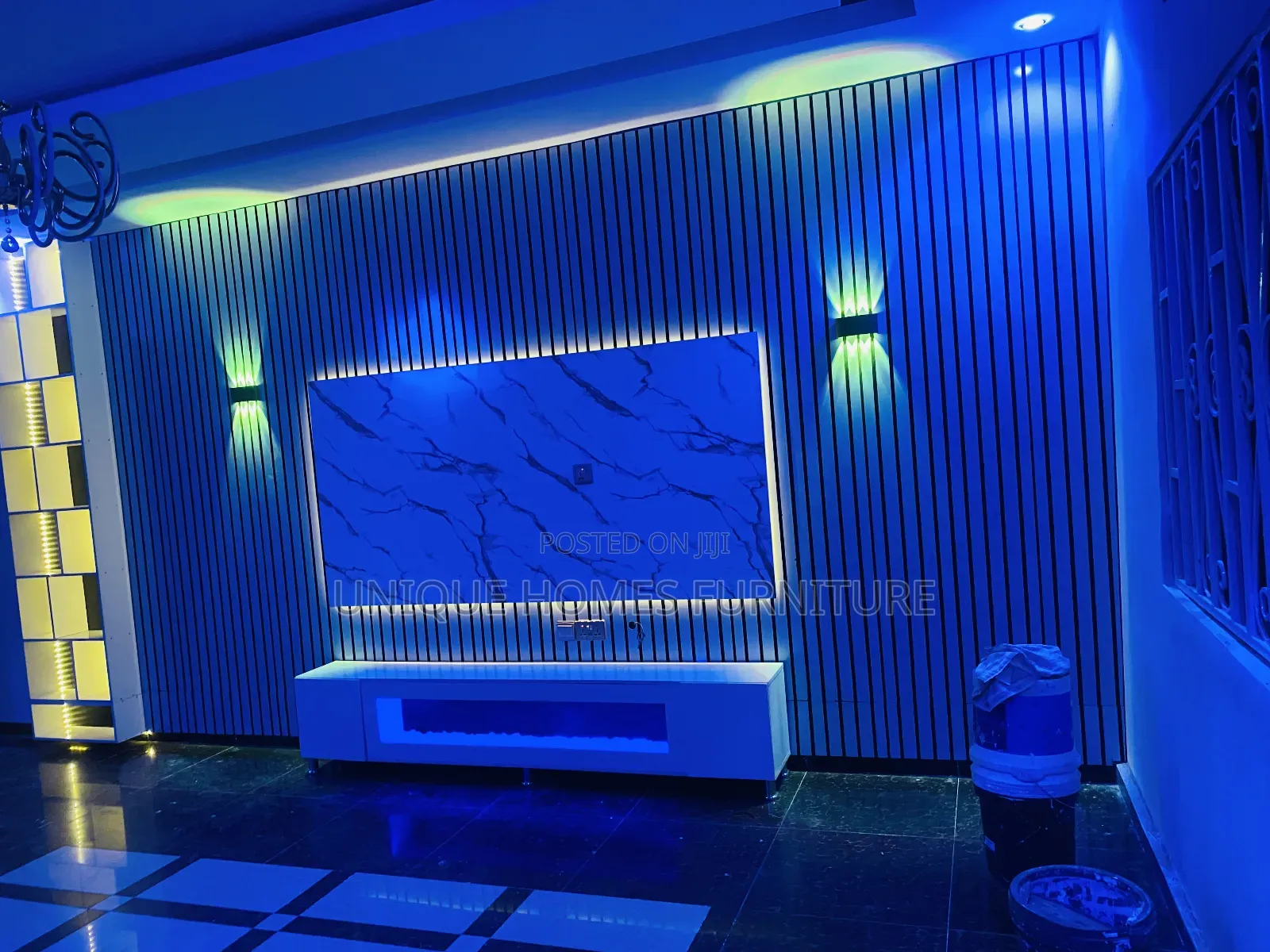Tv Console With Acrilic Stones