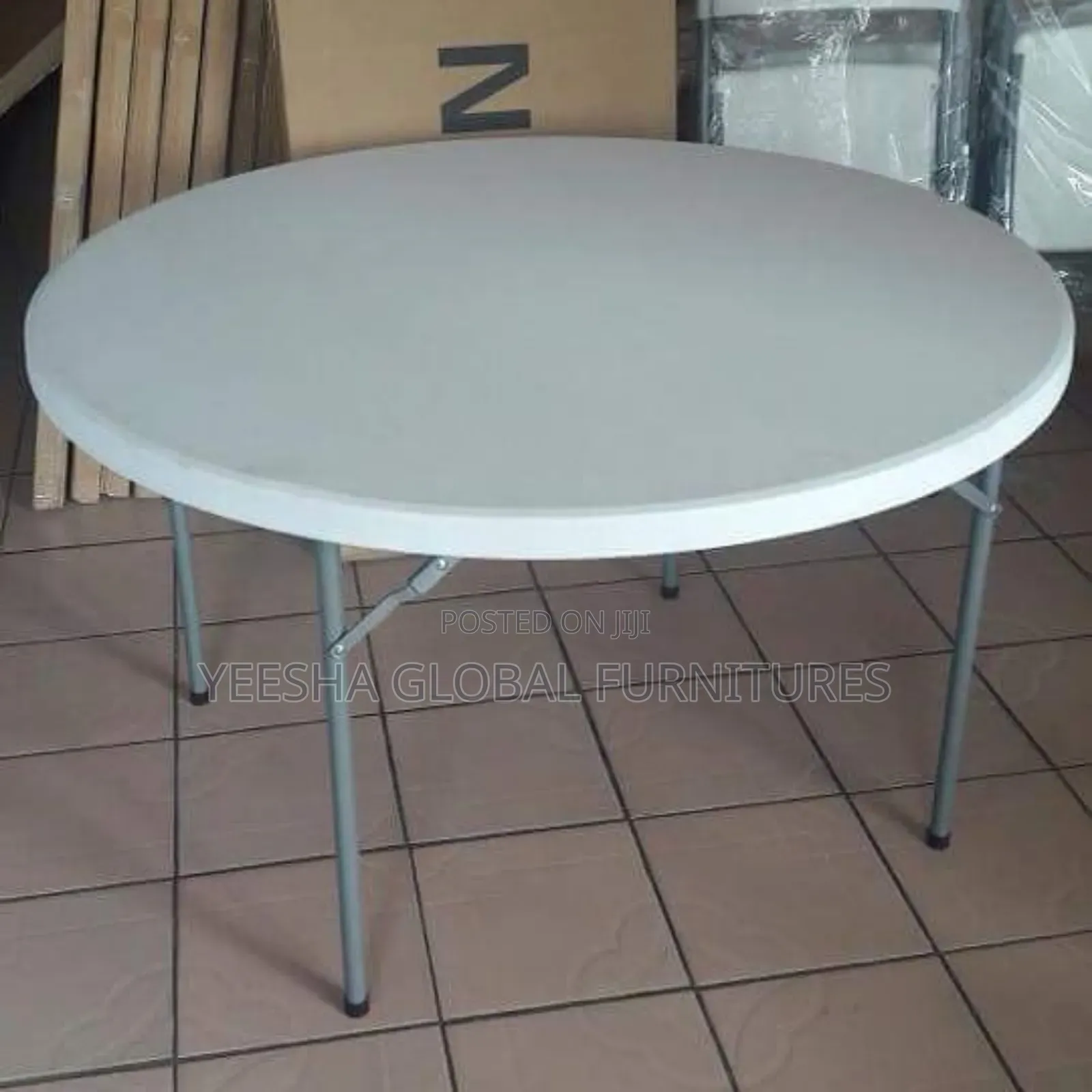 4ft. 6 Seaters Round Table