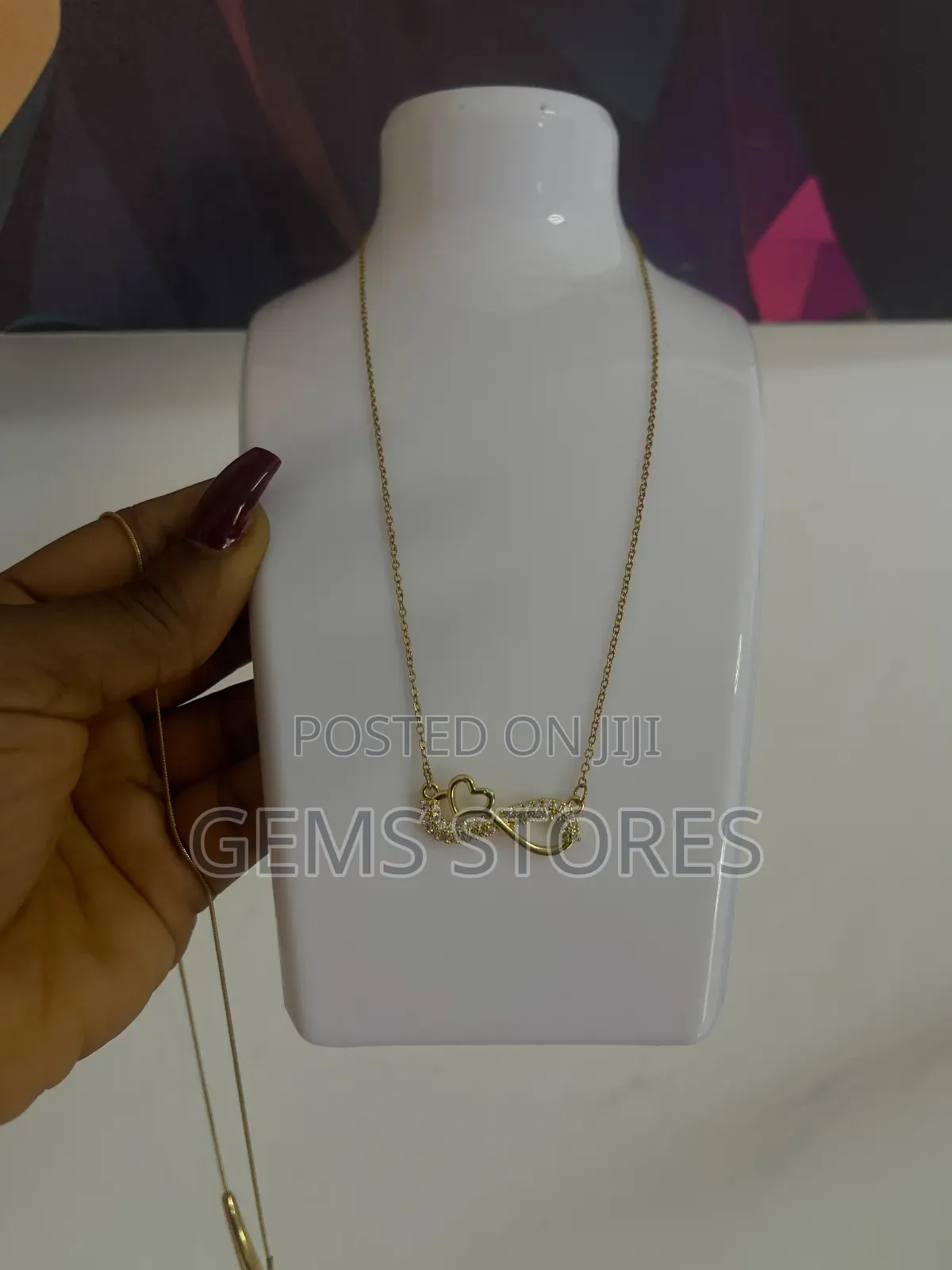Stunning Minimalist Gold Necklaces