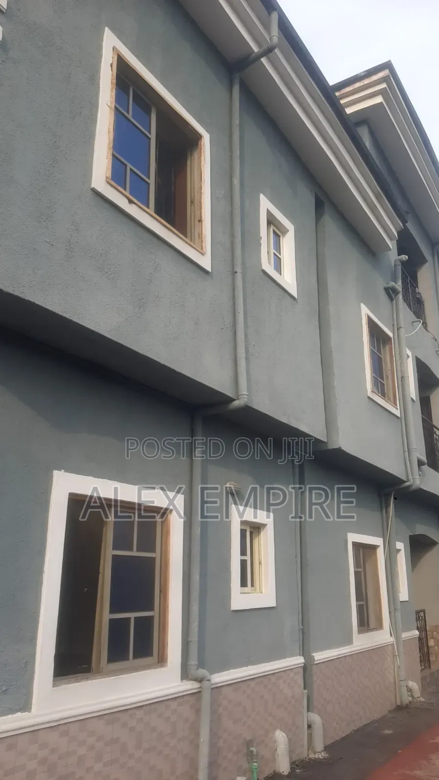 3bdrm Apartment in Ago Palace for rent