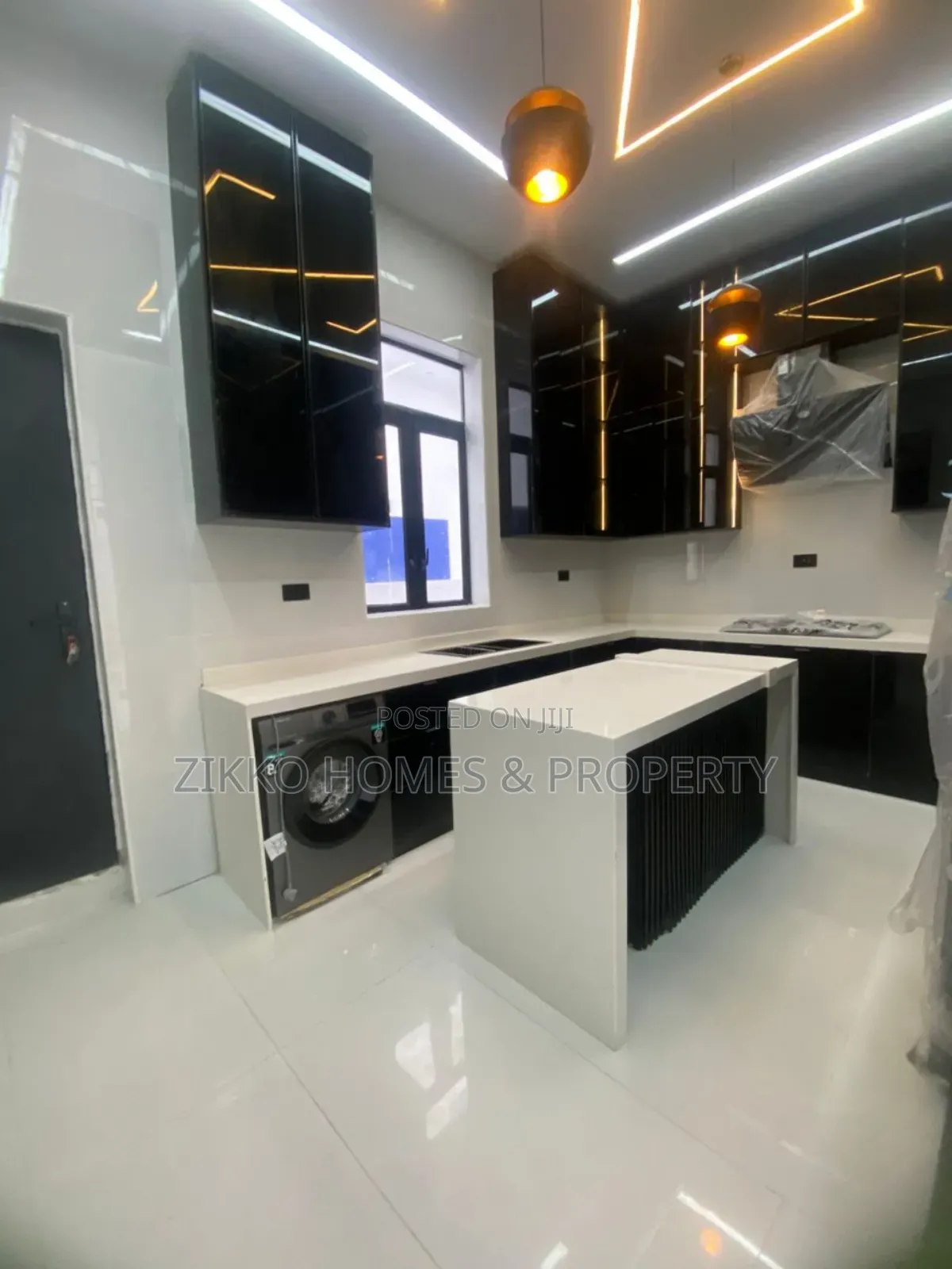 5bdrm Duplex in Ajah, Lekki for sale