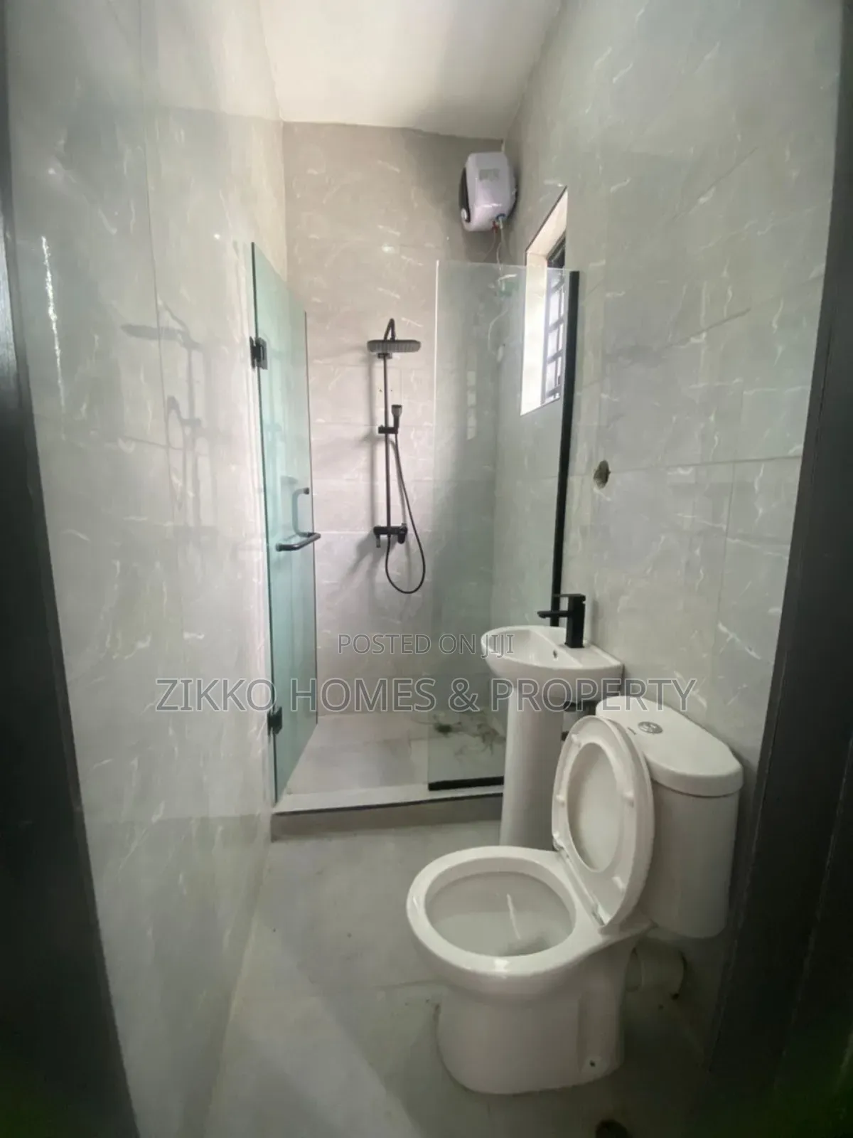 3bdrm Townhouse/Terrace in Ikota, Lekki for sale