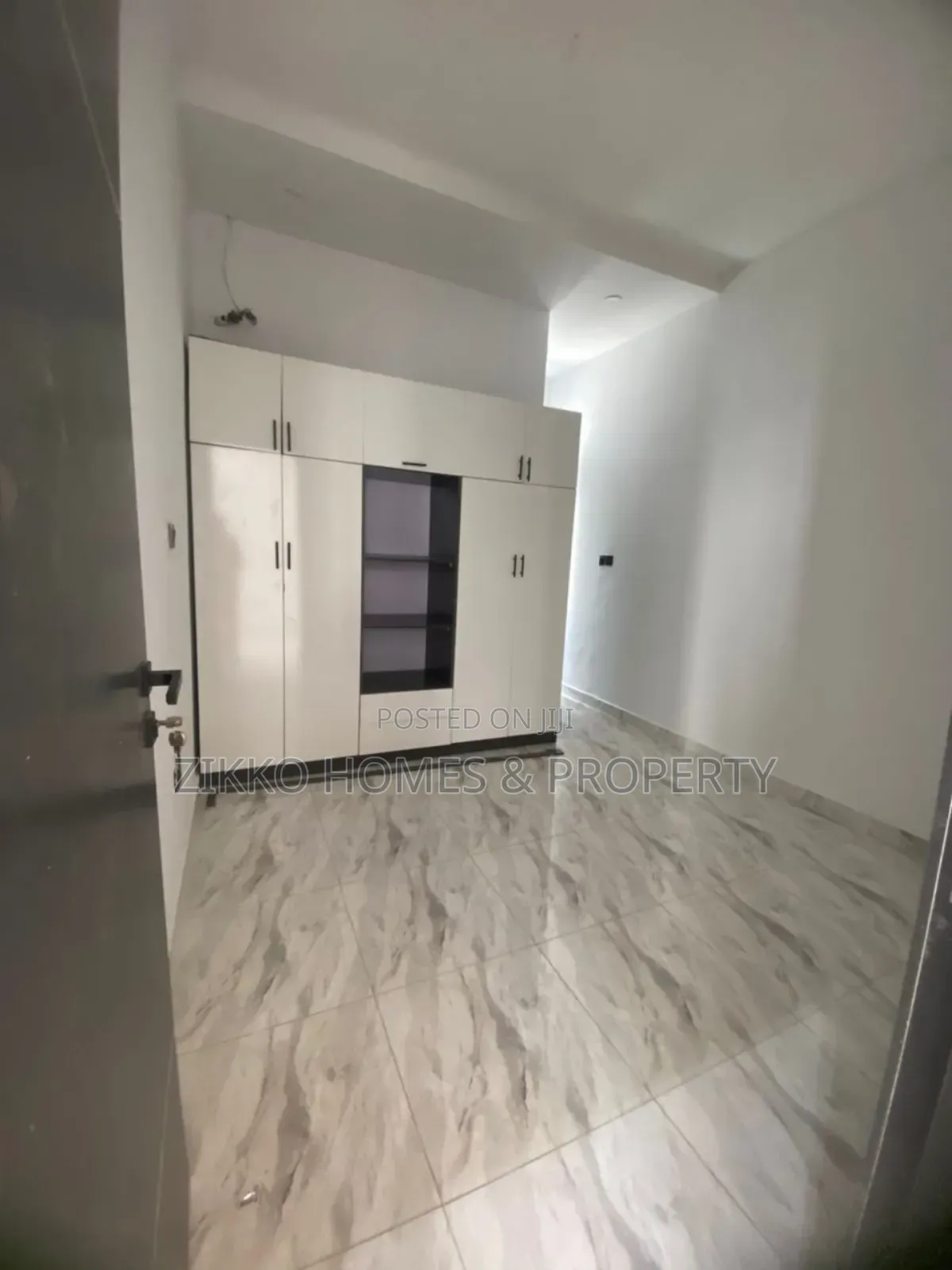 3bdrm Townhouse/Terrace in Ikota, Lekki for sale