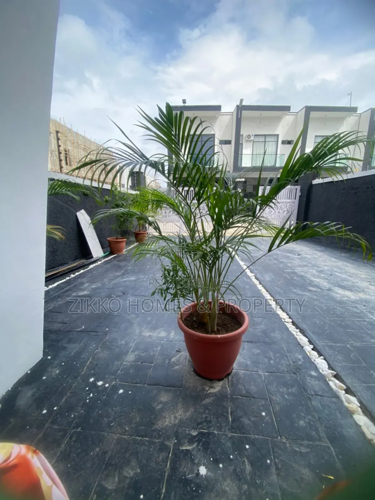 4bdrm Duplex in Ikota, Lekki for sale