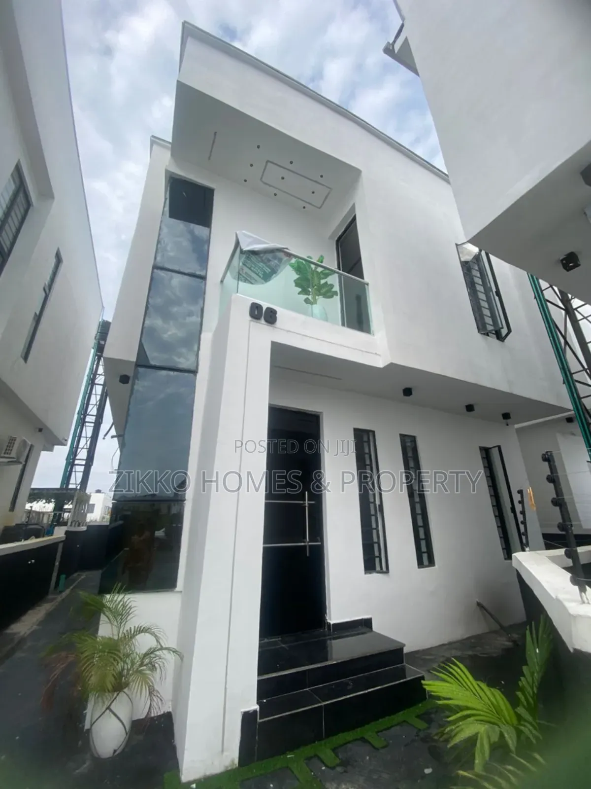 4bdrm Duplex in Ikota, Lekki for sale